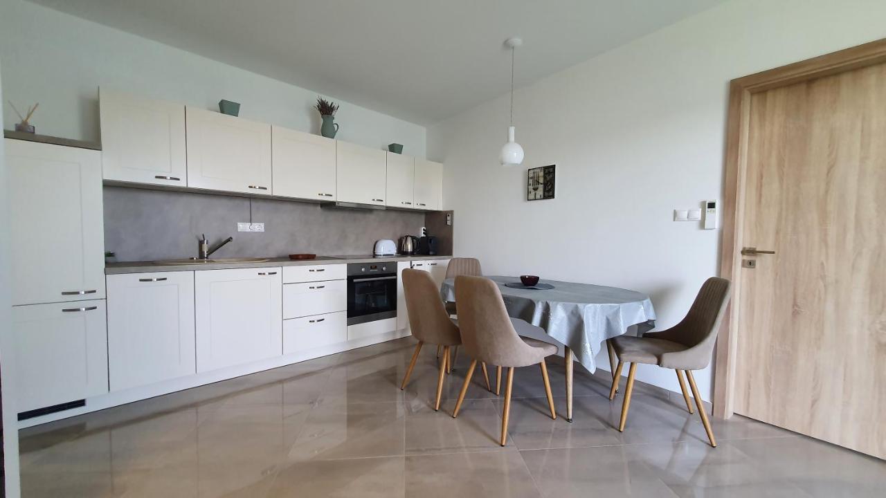 Kekvitorla Apartman เคสเท ภายนอก รูปภาพ
