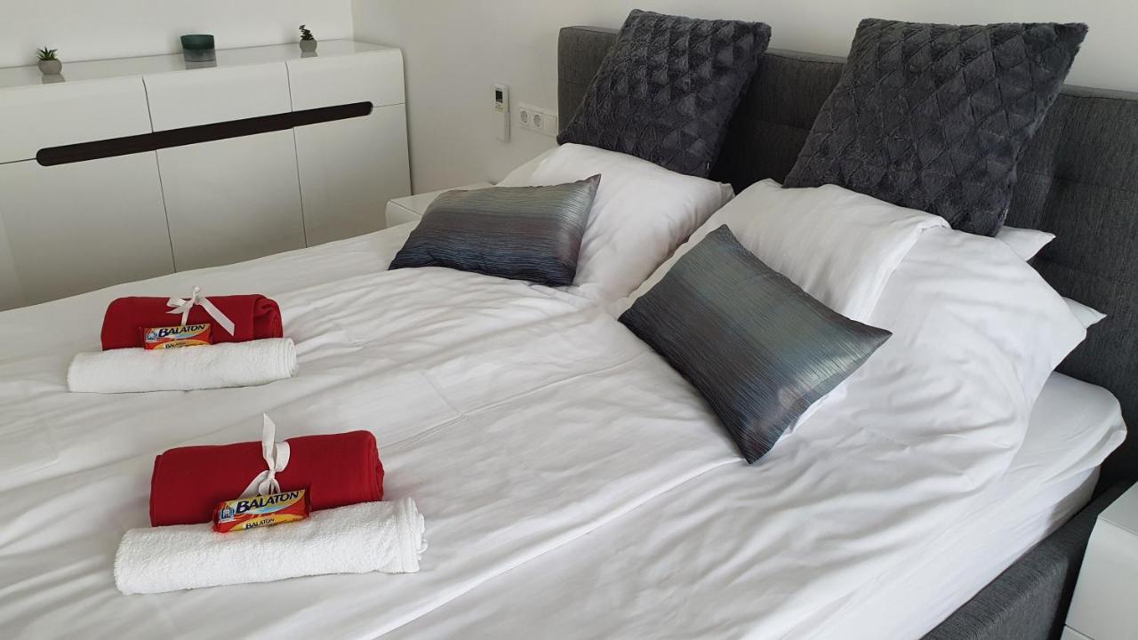 Kekvitorla Apartman เคสเท ภายนอก รูปภาพ