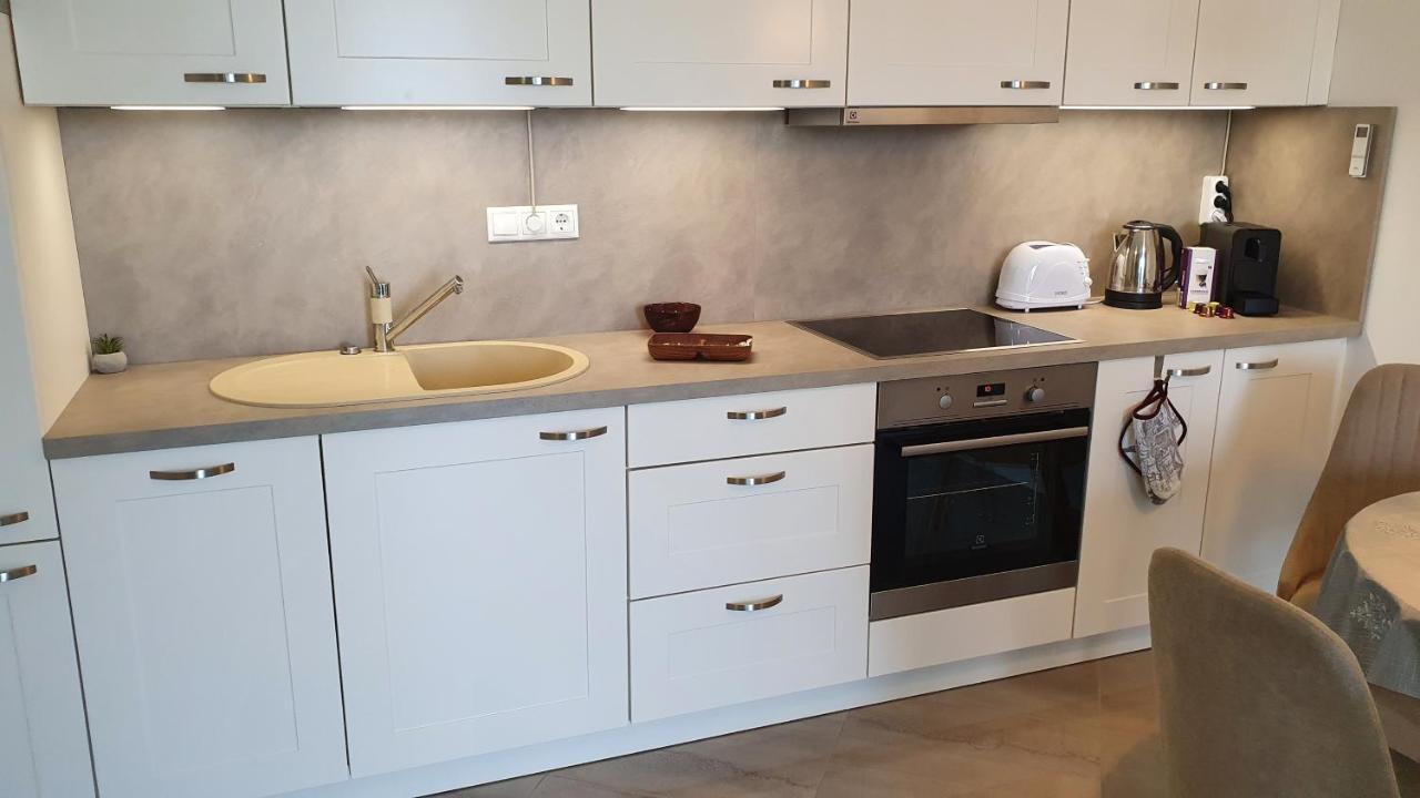 Kekvitorla Apartman เคสเท ภายนอก รูปภาพ