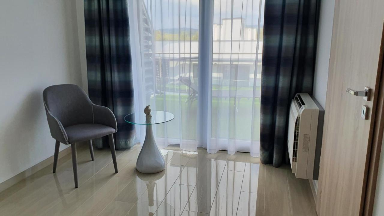 Kekvitorla Apartman เคสเท ภายนอก รูปภาพ